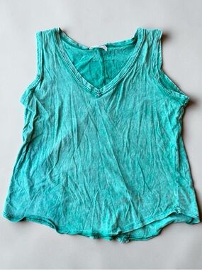 Zenana Outfitters Teal V-Neck Tank Top